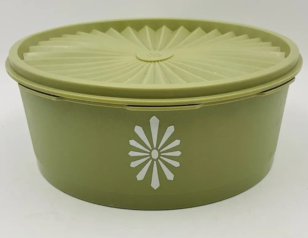 Vintage Tupperware 1204-4 Servalier Avocado Green with Lid